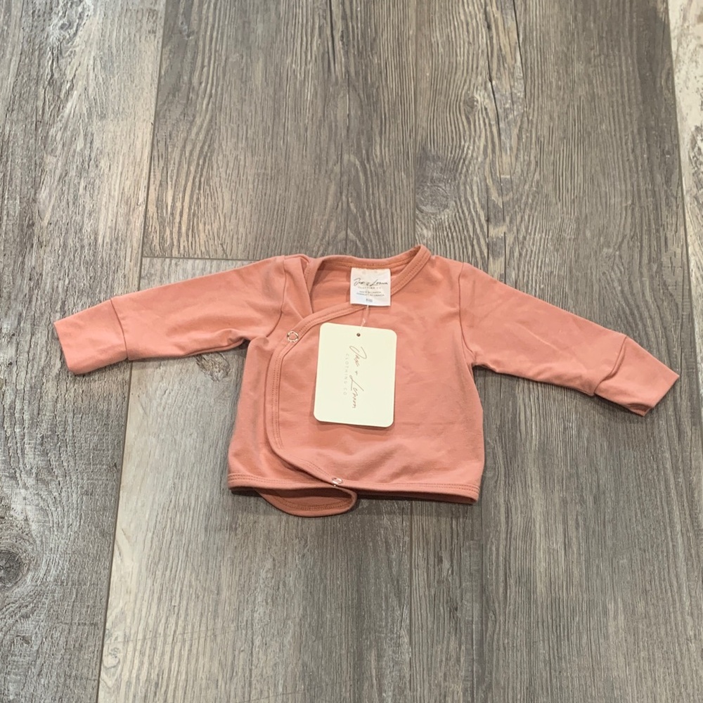 Jax & Lennon Pink Dawn Snap Top